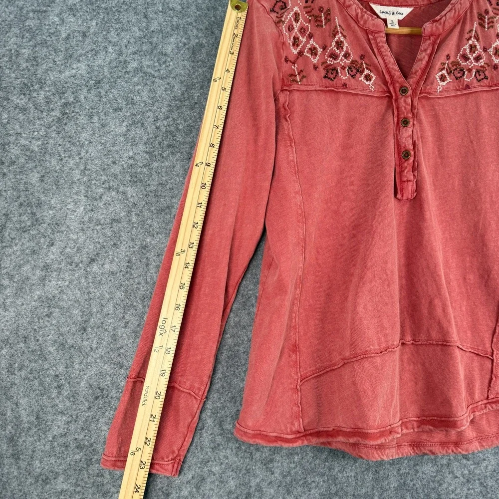 Lucky & Coco Long Sleeve Henley‎ Top Womens S Red Beaded Embroidered Cotton Boho - Picture 4 of 13